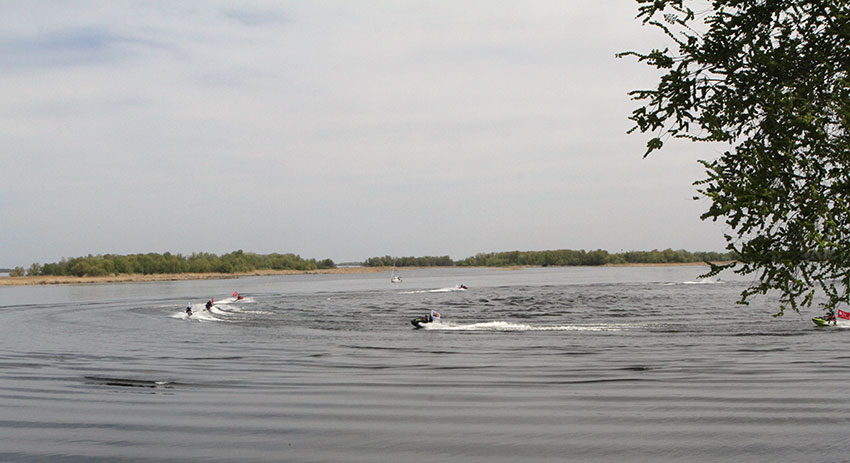 Праздник 9 мая на воде