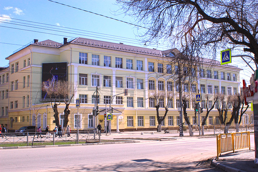 Две школы Энгельса получат статус