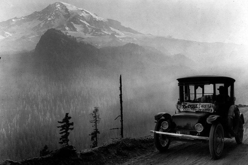 1907-16 года «Detroit Electric» на одной зарядке аккумуляторов мог...