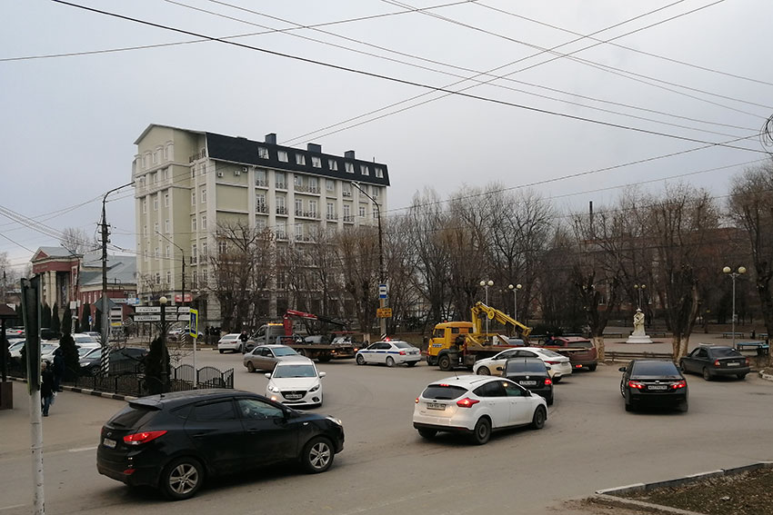 Опять утаскивают машины