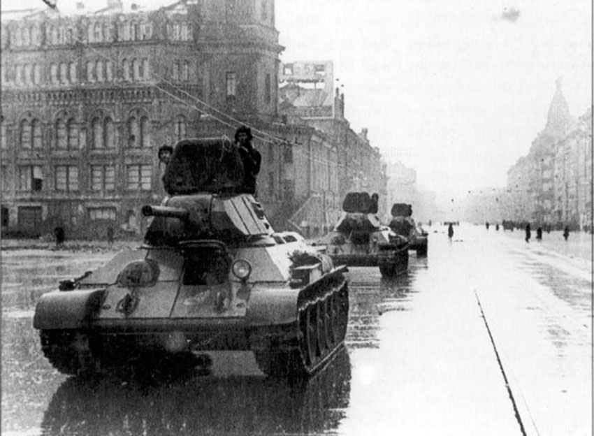 На Ленинградской улицы, 1942 год.