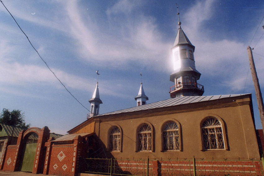 Здание мечети. 2001 году Фото Ю. Репина.