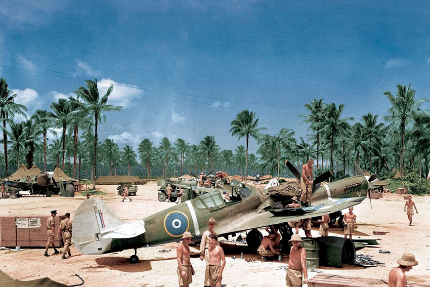 Новой Зеландии Новая-Джорджия. На переднем плане Kittyhawk-NZ3121,...