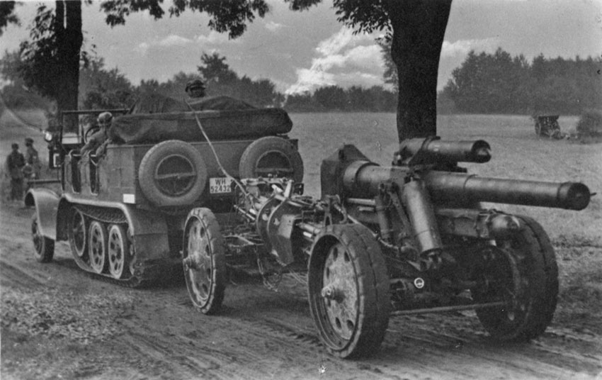 Немецкий-полугусеничный бронетранспортер Sd.Kfz.-7 буксирная...