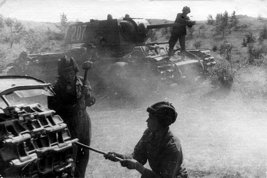31-го гвардейского тяжелого танкового полка, близ с Арбузово,...