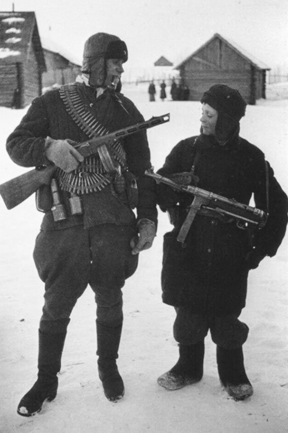 С трофеями, декабрь 1943 год.
