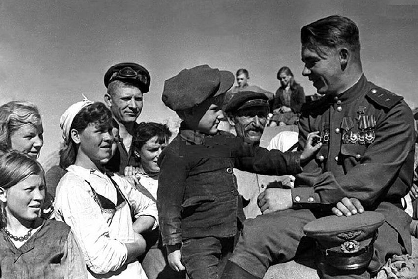Возвращение на Родину с войны.