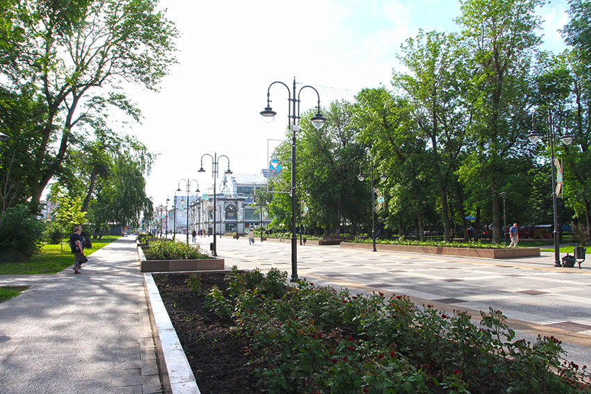 Мирный переулок к Крытому рынку.