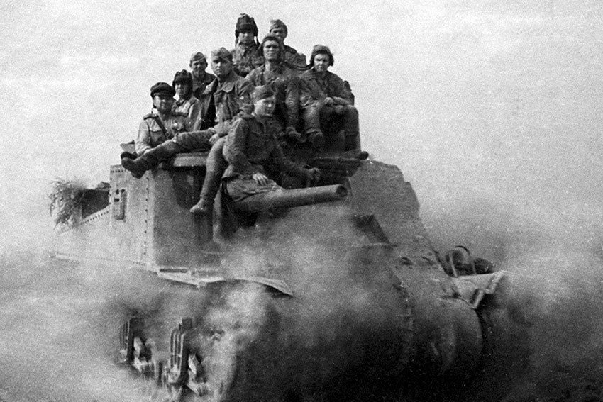 На Курской дуге американский танк М3, 1943 год.