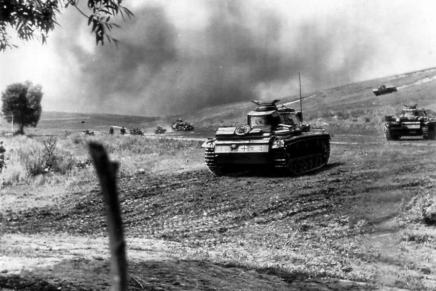 Pz.Kpfw.-III начало атаки Курская битва, 1943 год.