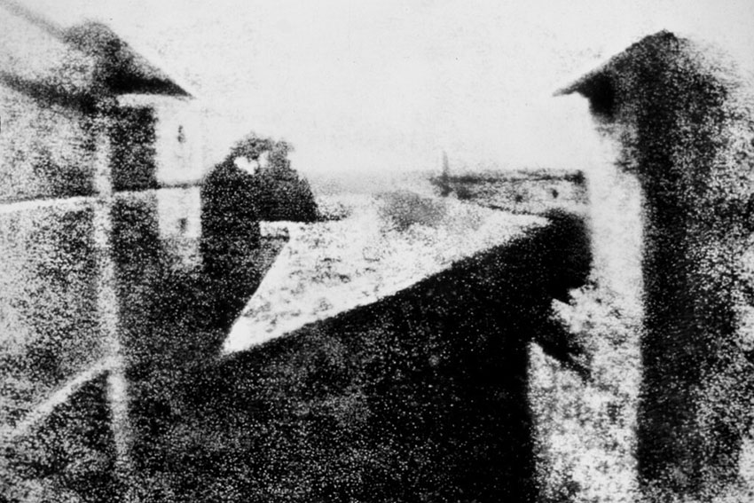 Празднику фотографов мы должны отдать должное, и поэтому...