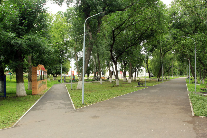 Сквер у Дома Культуры.
