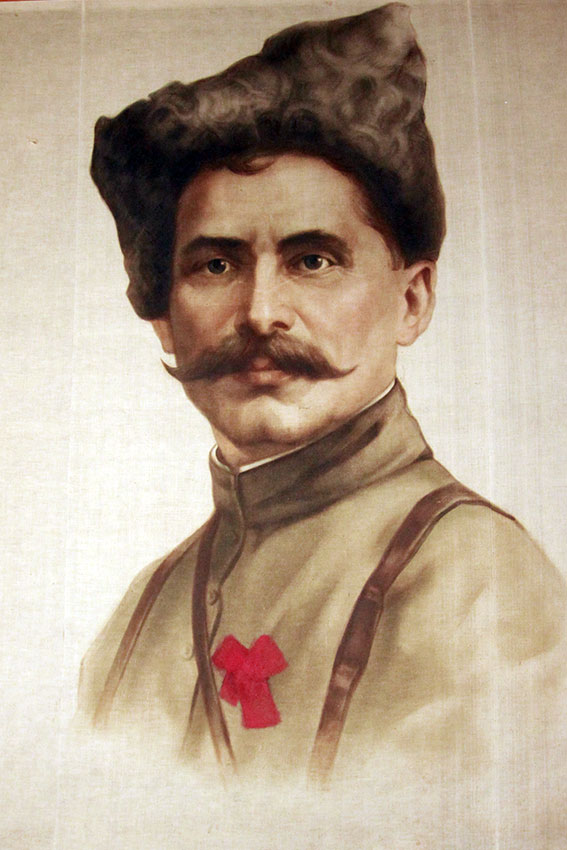 Василий Иванович родился в семье плотника в деревне Будайка...