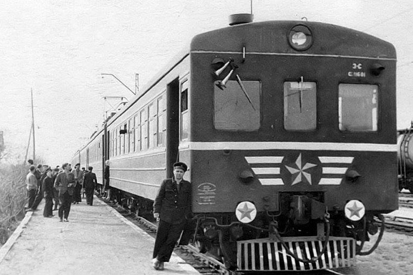 От Финляндского вокзала города Ленинград, 4 августа 1951 года,...