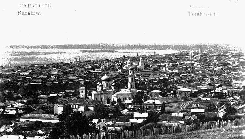 Саратов на левом берегу Волги и время перенесения его на...
