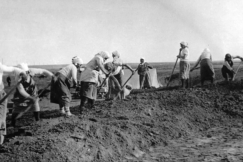 Такой объём земляных работ при строительной системе вызывает...