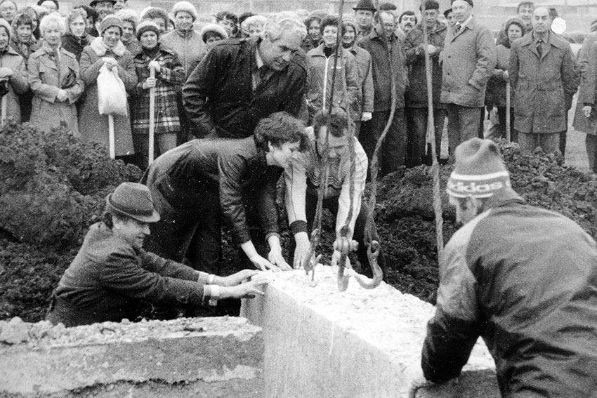 <b>Создание серьёзной базы</b>

В 1953 году объём работы на...