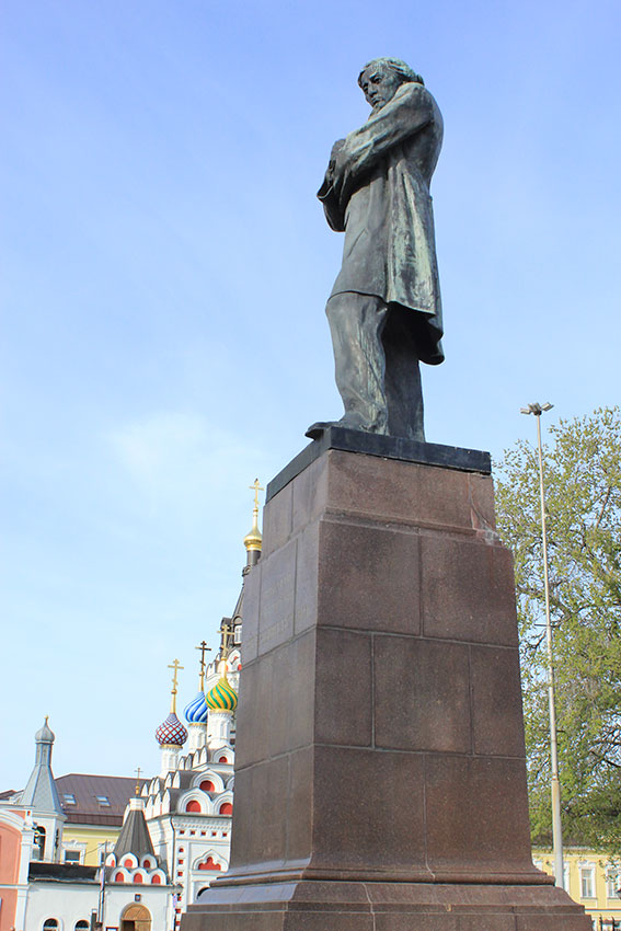 Следует обратить внимание на политический и идеологический...