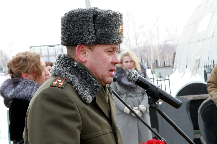 Военный комиссар г. Энгельс и Энгельсского района Виктор...