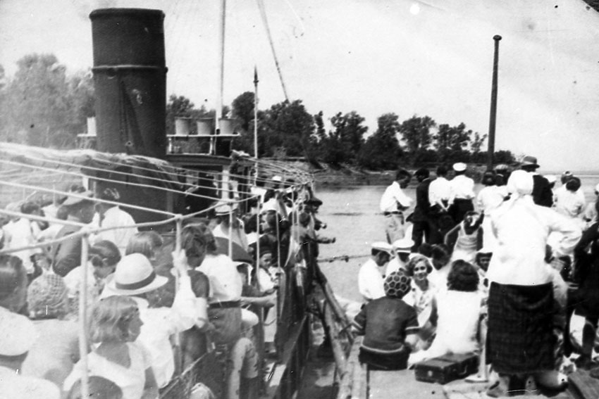 В «Саратовской копеечке» 31 августа 1912 года появляется объявление:...