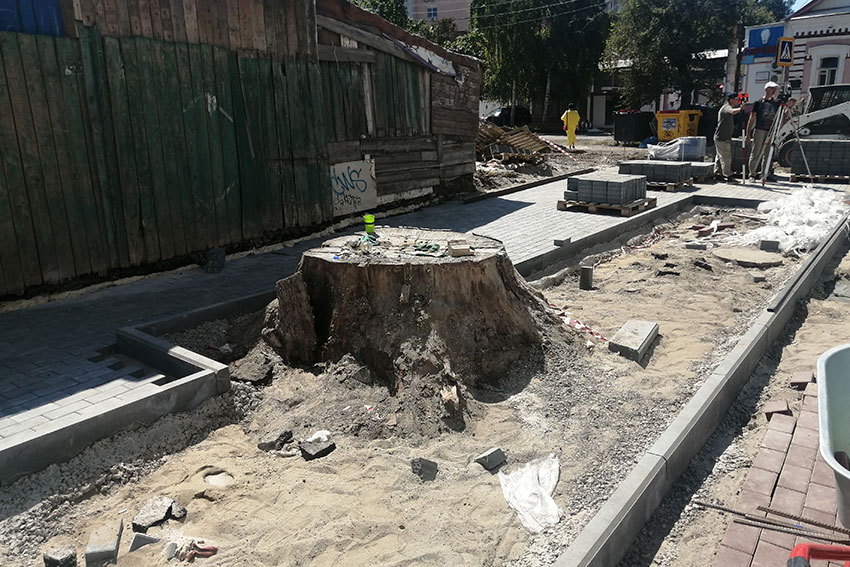 Перейдя на другой угол, я мог напиться из водопроводной...