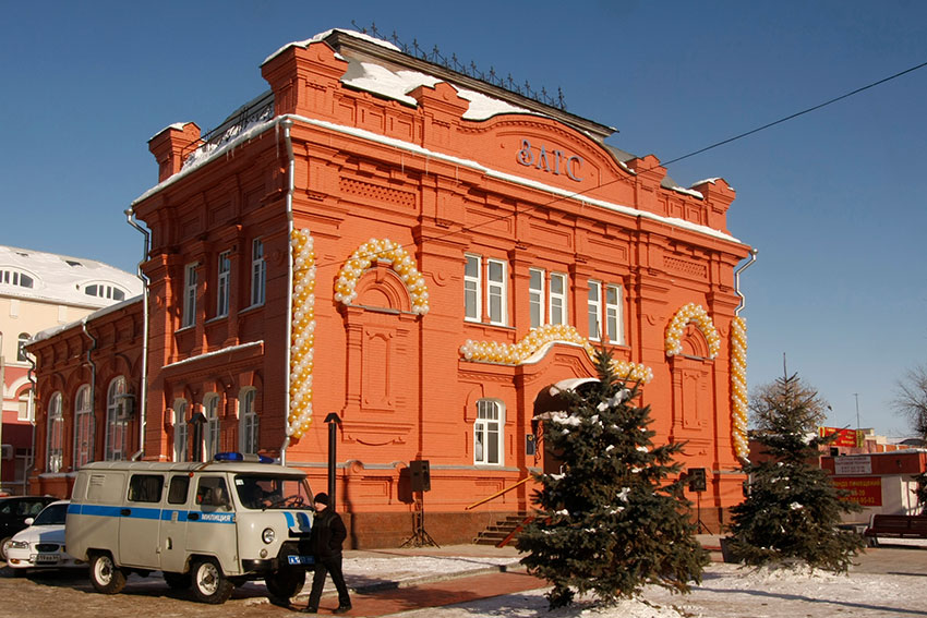 15 100 лет назад (1924 г.) отдел ЗАГС был передан в подчинение...