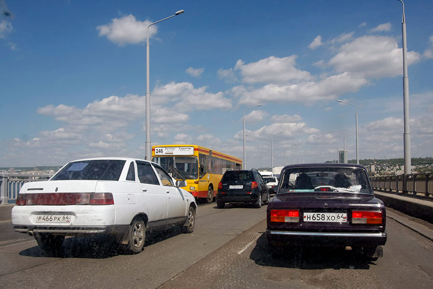 На автомобильном мосту.