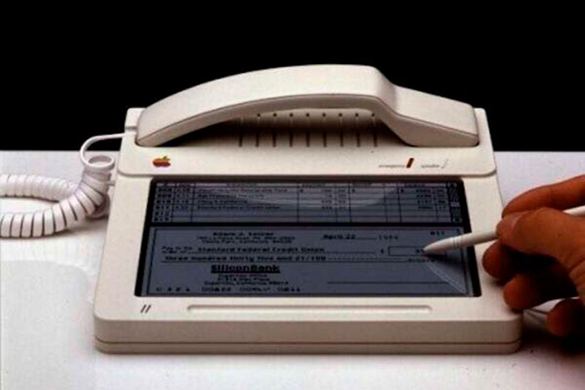 Прототип телефона от Apple с сенсорным экраном, 1983 год.