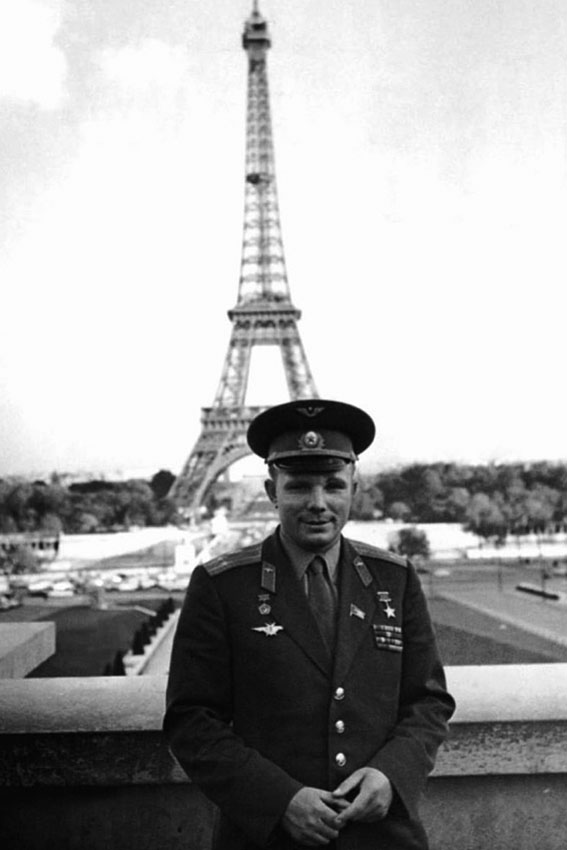 27 сентября 1963 года начался визит Юрия Гагарина в Париж.