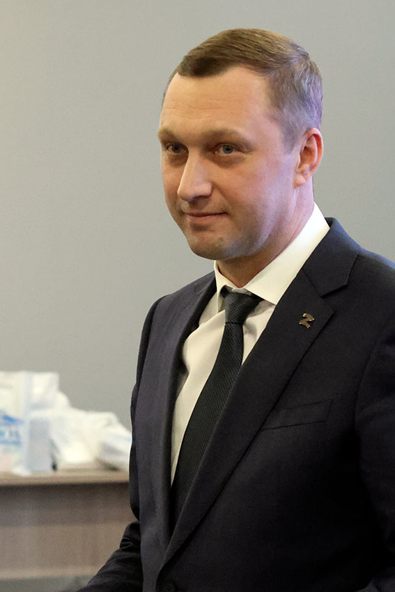 Саратовский губернатор рухнул 