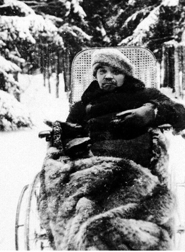 В.И.Ленин в последние недели жизни, 1924 год.