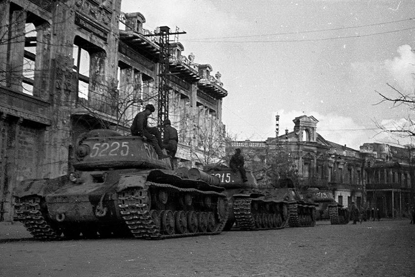 Освобождение Симферополя, 13 апреля 1944 год.