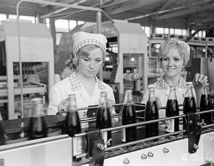 Первый завод пепси–колы в СССР. Новороссийск, 1974 год.