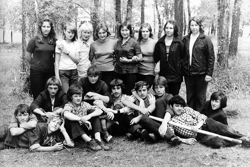169-х группа после трудовых подвигов. Фото А. В. Грекова, 1976...