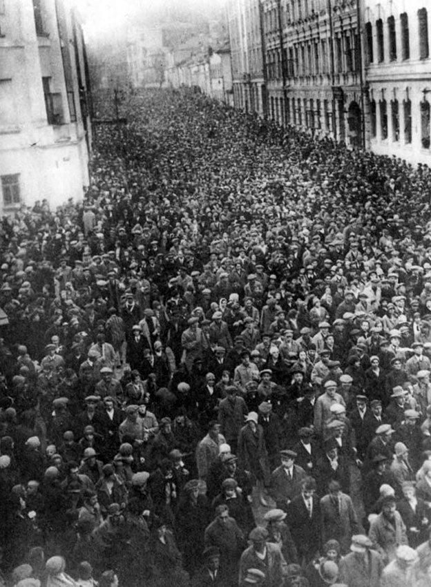 Страна прощается c Βладимирoм Μaякoвским, 1930 год.