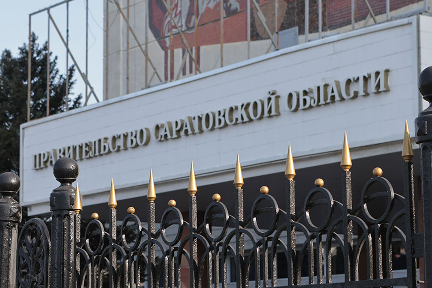 Стабильно в долгах