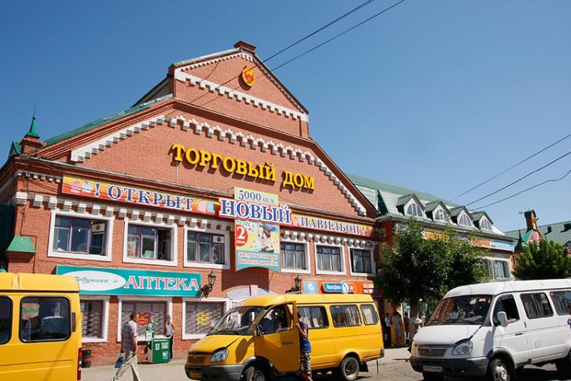 Перестроенные амбары. Фото 2014 года.