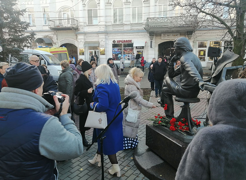 Возложение цветов Возложение цветов
