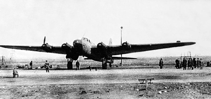 27 декабря 1936 г. на опытном экземпляре провёл полет М. Громов,... 27 декабря 1936 г. на опытном экземпляре провёл полет М. Громов,...