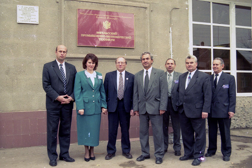 <b>На 1995 год</b> в техникуме имеется 23 оснащенных кабинета,...