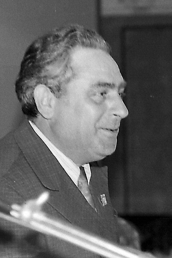 <b>В 1970 году директором техникума стал Владимир Данилович...