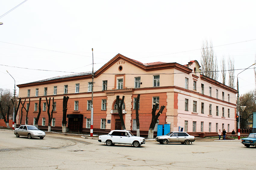 <b>В марте 1954 года</b> на углу площади Свободы, 21 и Петровской...