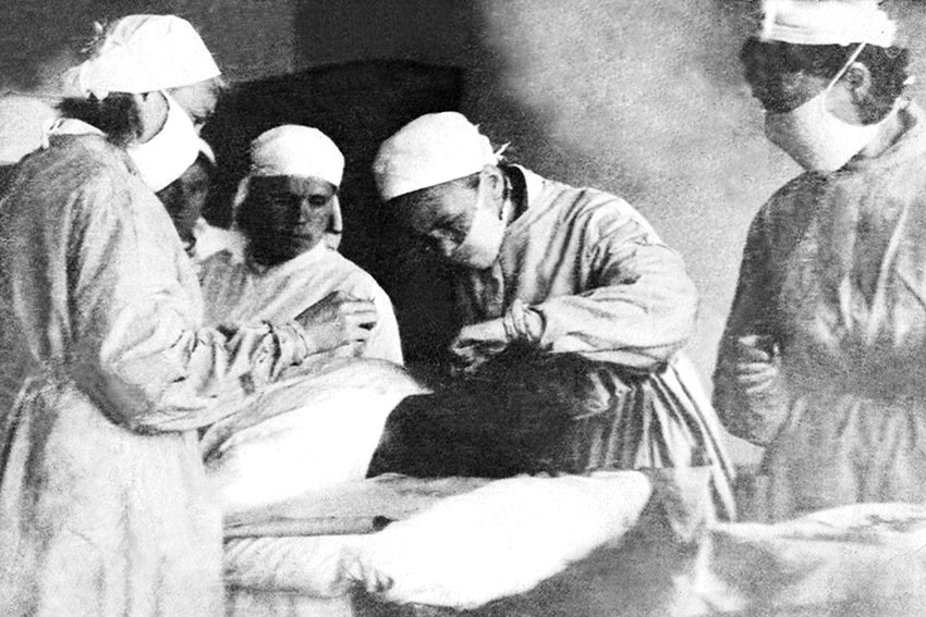 <b>Эвакогоспиталя № 3659, №1306.</b>

<b>В июле 1941 года здесь был...