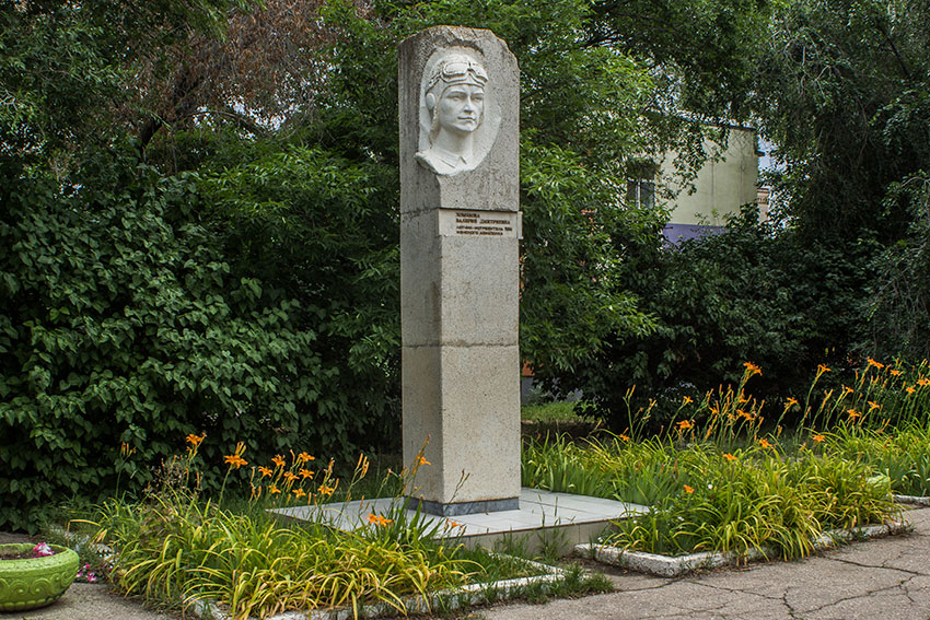 Память

Именем В.Д. Хомяковой названы улицы в Саратове,...