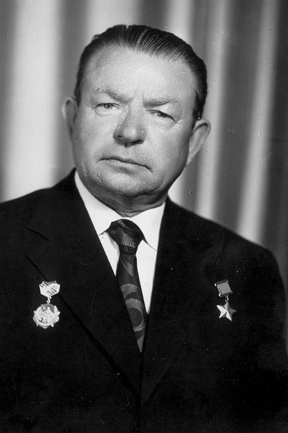 Указом Президиума Верховного Совета СССР от 24 марта 1945...