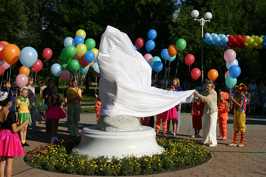 11 июля 2006 г. торжественное открытие памятника, присутствие... 11 июля 2006 г. торжественное открытие памятника, присутствие...