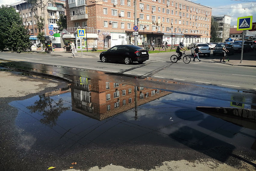 Опять течет река дерьма