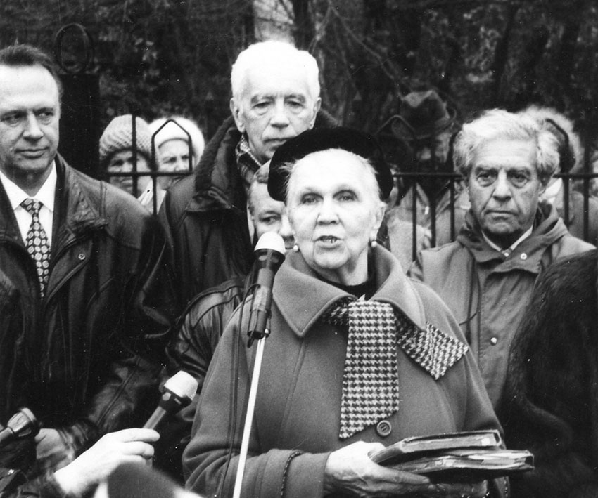 Выступление С. Собиновой на открытии музея, 1995 год Фото... Выступление С. Собиновой на открытии музея, 1995 год Фото...