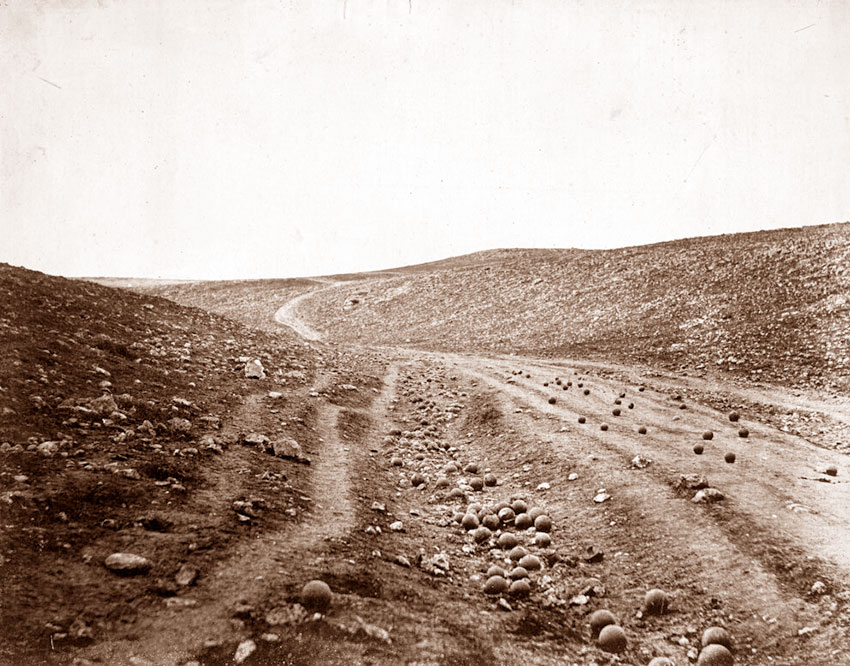 Долина тени смерти – знаменитый снимок Фентона, 1855 год.