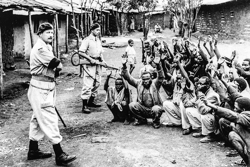 Британские солдаты подавляют восстание в Кении, 1955 год.